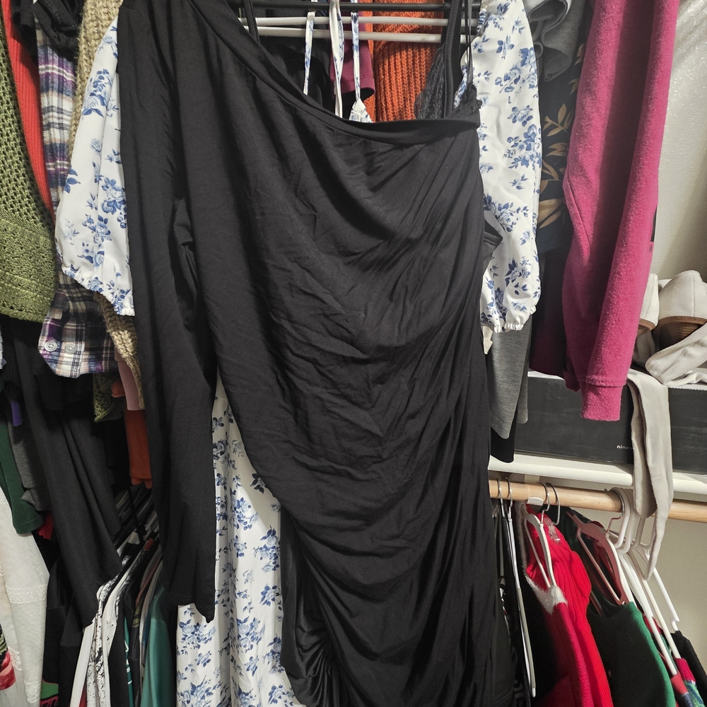 SHEIN Black One Shoulder Dress